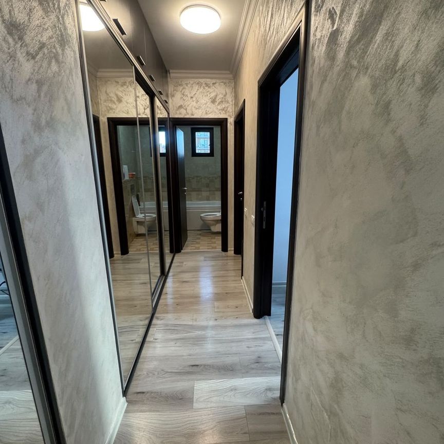 2Camere Decomadat - Tomis Plus - Fotografie 1