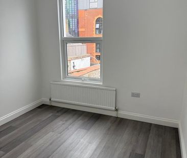 4 Bed Detached House, Valnay Street, SW17 - Photo 3