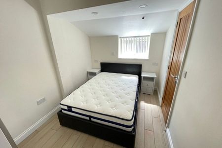 Euclid Street, SWINDON - Photo 4