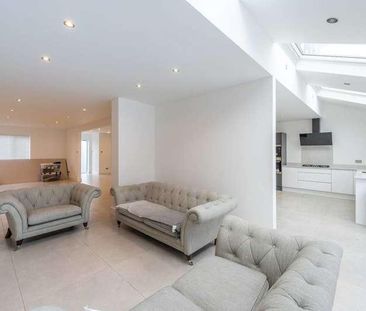 Ullswater Crescent, Kingston Vale, SW15 - Photo 2