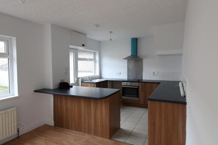 16 Fanad Walk, Larne, BT40 2JN - Photo 5
