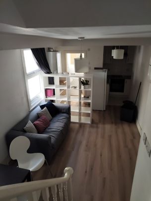 2 Bed Flat, Landor Road, SW9 - Photo 1