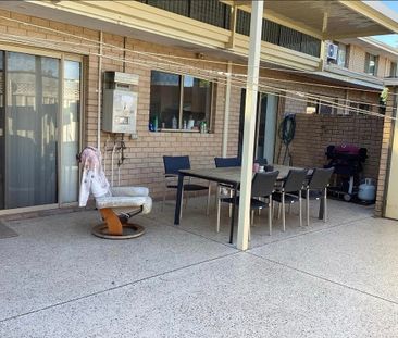 Victoria Park - Photo 6