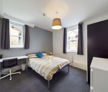 1 bedroom in a house share to rent - Photo 2