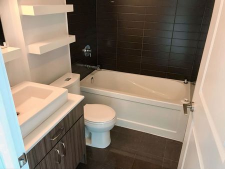For Lease - 9201 Yonge Street Unit# 2209, Richmond Hill, Ontario - Photo 3