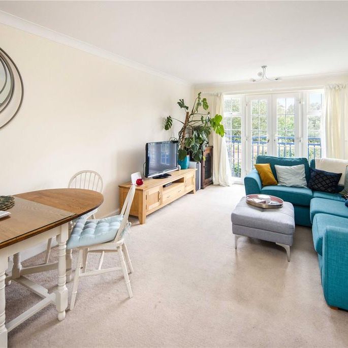 2 bedroom flat to rent - Photo 1