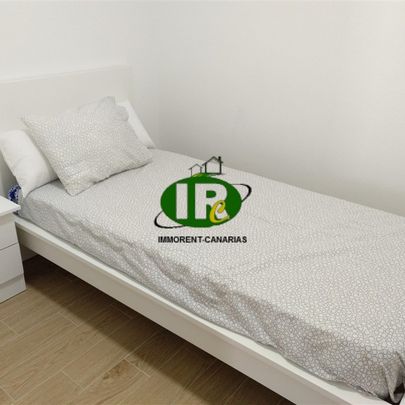 Wohnung mit 2 Schlafzimmern in oberer Etage mit Fahrstuhl und schöner Terrasse - Photo 1