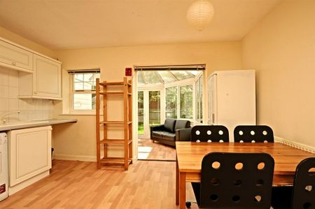 4 bedroom house to rent - Photo 2