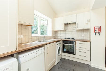 Valentia Road, Headington - Photo 3