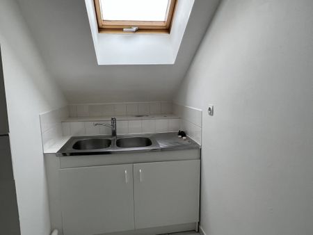 Appartement RUE JEAN DE LA FONTAINE - Photo 2