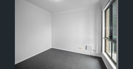 Modern Family Home in a Peaceful North Booval Cul-de-Sac - Photo 4