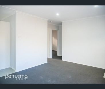 2/39 Dossiter Street, Bellerive, Tas 7018 - Photo 1