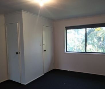 Renovated Townhouse In Convenient Location! - Photo 5