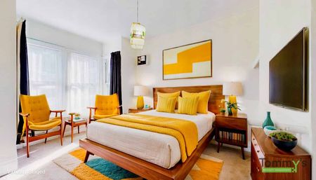 Prime City-Fringe Flat– Unbeatable Location! - Photo 2