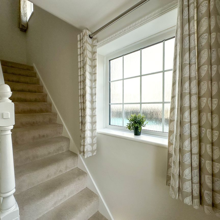 3 bedroom house to rent Anns Hill Road, Gosport, PO12 - Photo 1