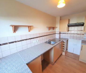 2 bedroom terraced house to rent - Photo 4