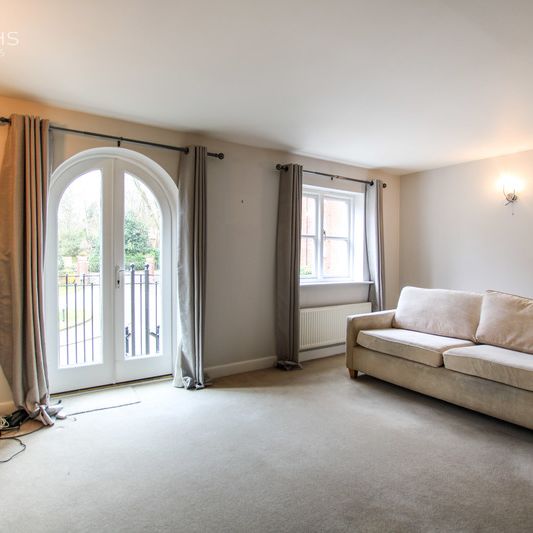 Greenmount Close - Photo 1