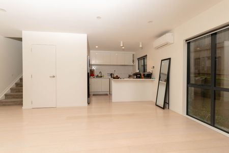 Fantastic home in Panmure - Photo 5