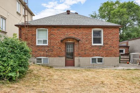 For Lease - 198 Dunblaine Avenue, Toronto, Ontario - Photo 5