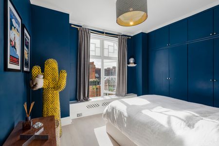 Perfectly designed contemporary mews house situated in the heart of Marylebone - Photo 4