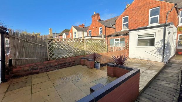 3 bedroom terraced house to rent - Photo 1