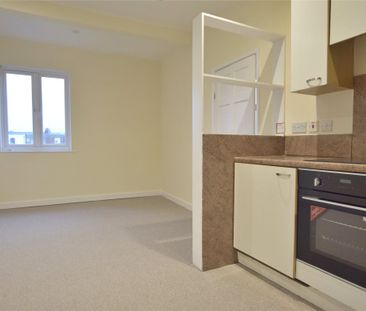 Lansdown Crescent, Cheltenham, Gloucestershire, GL50 - Photo 5