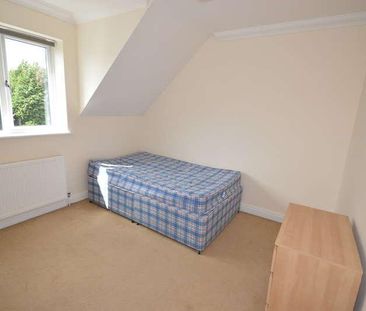 Ensbury Gardens, Ensbury Park, Bournemouth, BH10 - Photo 3