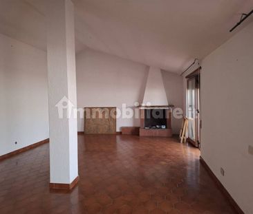 Attico via San Paolo Apostolo 93, Santa Maria delle Mole, Marino - Photo 1