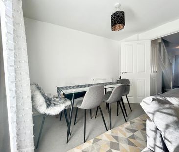 3 bedroom semi-detached house to rent - Photo 4