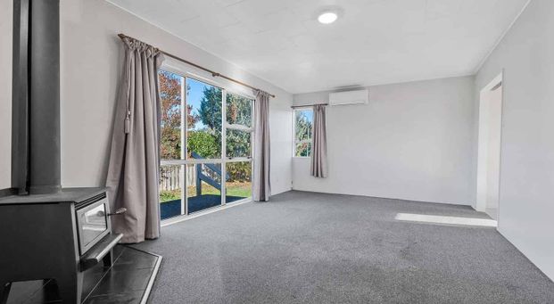 Sunny Four Bedroom House - Photo 1