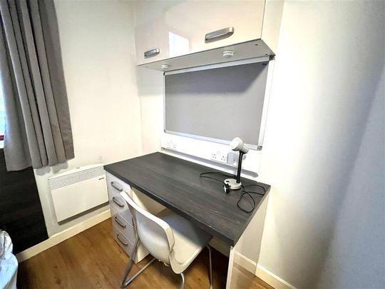 Kent Street - Photo 1