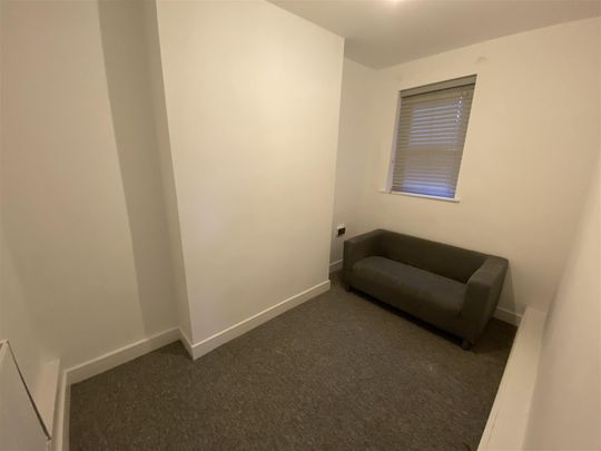 Flat For Rent Llantrisant Street, Cardiff - Photo 1