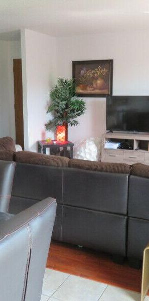 GRAND 4 ½ LEBOURGNEUF STYLE CONDO AIR CLIMATISÉE - Photo 1