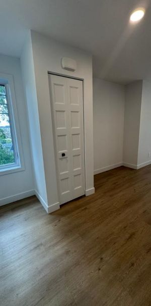 4½ neuf à louer Sherbrooke – Stationnement, option électros - Photo 1