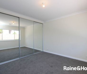 FREESTANDING VILLA- Available 28/11/25 - Photo 3