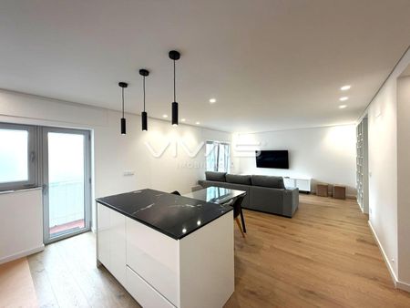 Apartamento T3 Arrendamento em Braga (Maximinos, Sé e Cividade),Braga - Photo 4