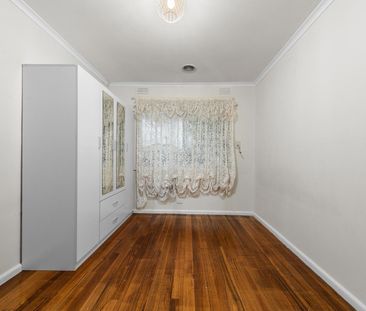 Original Family Home - Photo 4