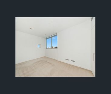 LUXURY MODERN APARTMENT IN MILSONS POINT - Photo 5