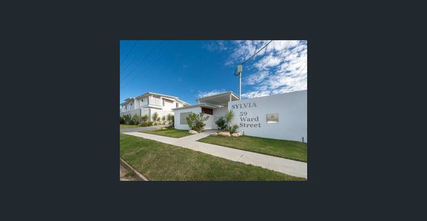 Modern Townhouse Near Griffith University ! - Photo 1