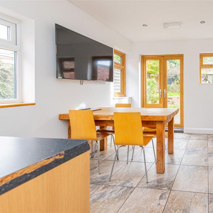 1 bed Room To Let - Photo 1