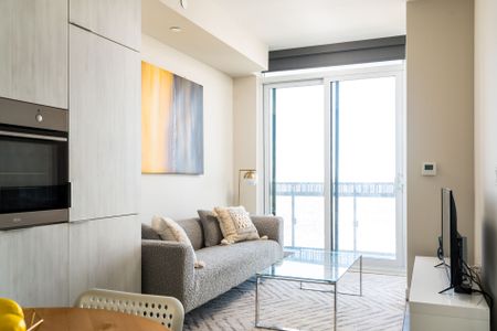 For Lease - 8 Eglinton Avenue Unit# 5703, Toronto, Ontario - Photo 4