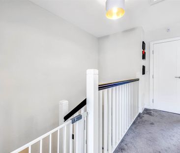 17 Larkfield View, Clay Farm, Leopardstown, Dublin 18, County Dublin - Photo 1