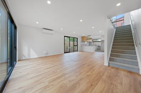 Brand New Townhouse in New Lynn！！ - Photo 3