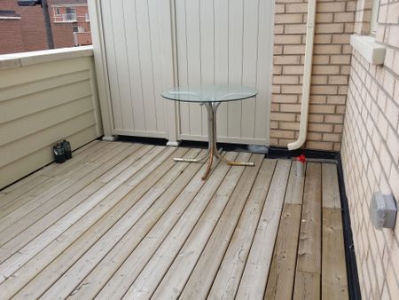 For Lease - 15 Cathedral High Street, Markham, Ontario - Photo 4