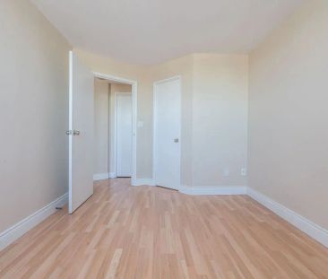 Richmond Place — 1 Bedroom - unit 435 - Photo 4