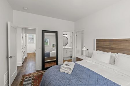 Furnished Carriage House in Downtown Kelowna - Photo 5