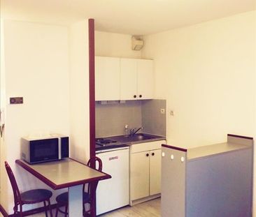 1 pièce - Meublé - 20 m² - 3ème étage - Colocation non autorisée - Photo 3