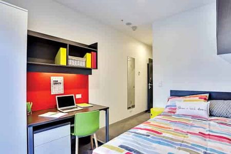 2 Bedroom Ensuite, Double Bed - Photo 3