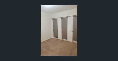 Open plan living with two open living areas - Photo 2