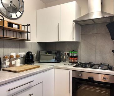 2 bedroom terraced house to rent - Photo 5